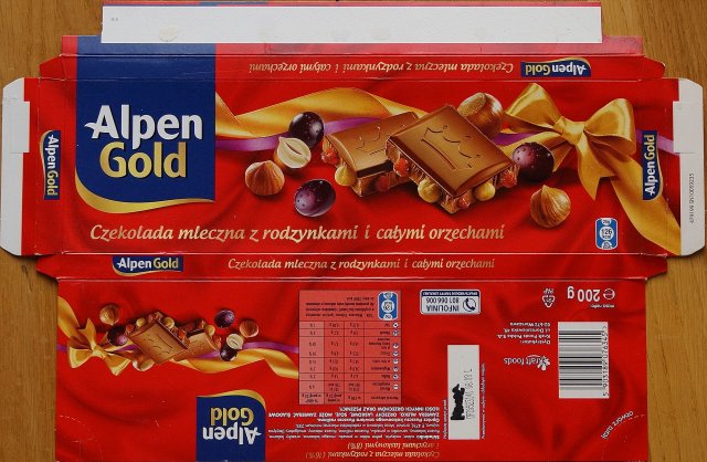 Alpen Gold duze kokarda mleczna z rodzynkami i calymi orzechami 126kcal