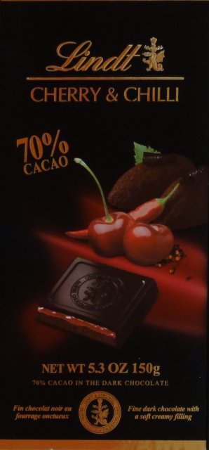 Lindt srednie czarne cherry & chilli 70 cacao_cr