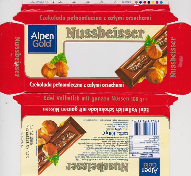 Nussbeisser male Alpen Gold kwadrat czekolada pelnomleczna z calymi orzechami 1_cr